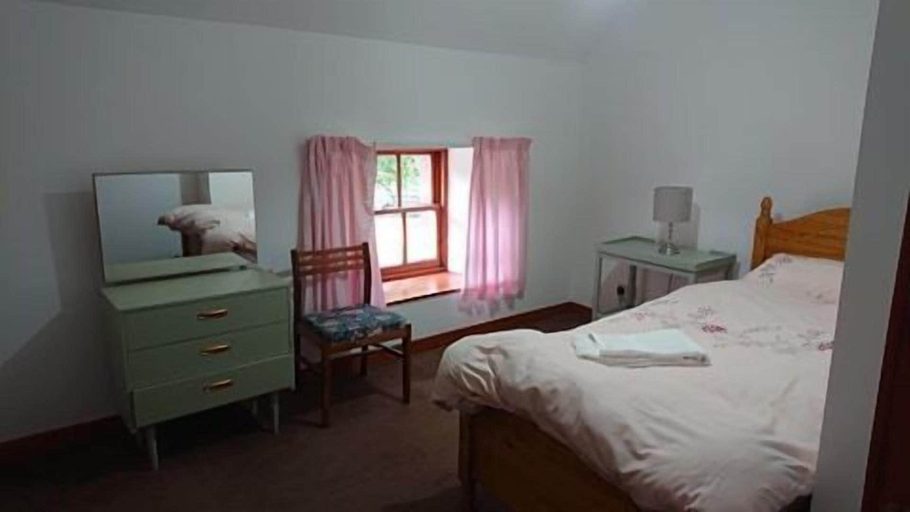 Bedroom 2, 4-bed Property in Converted Coach House in Turriff, Aberdeenshire