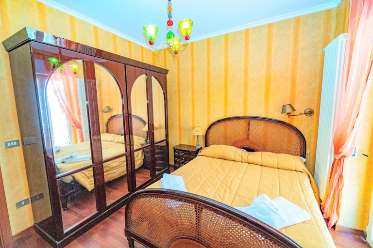 Room 3, Appartamento con vista panoramica - Mikha'el Apartment, Foggia