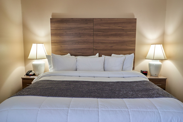 Bedroom 4, Seaport Resort & Marina, Bristol