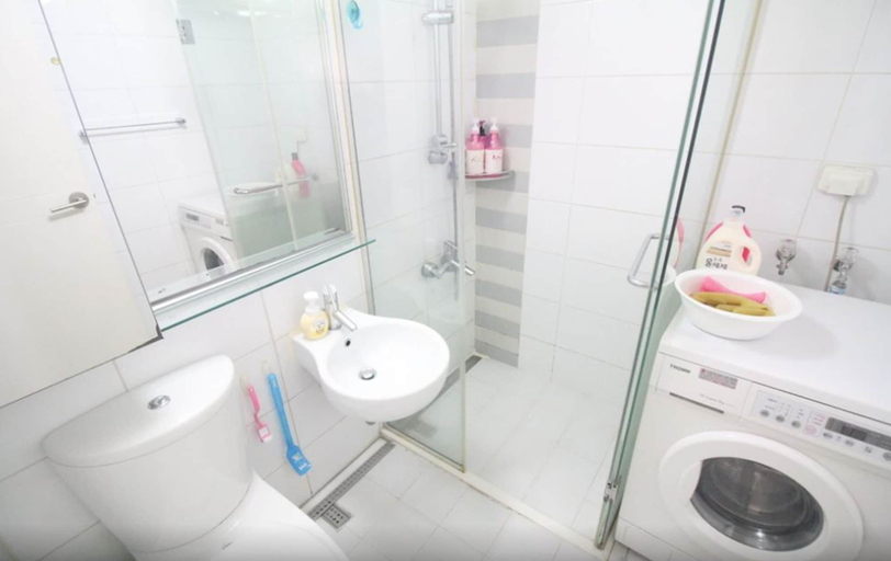Bathroom, GANGNAM SK Metro A, Gangnam