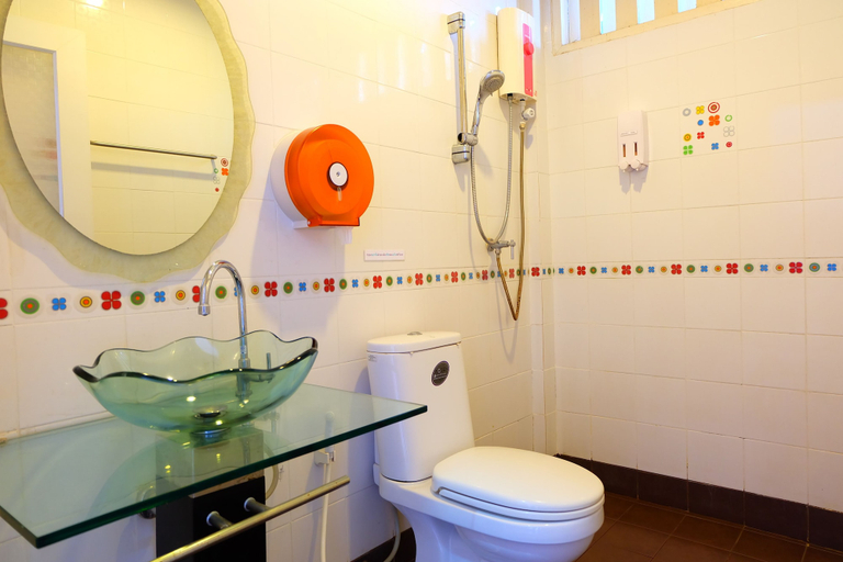 Bathroom 3, Baan Fa La Mai Resort, Muang Tak