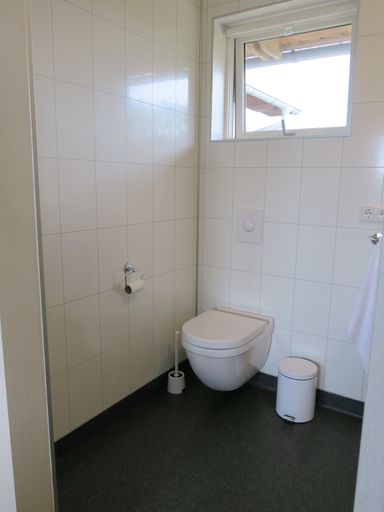 Bathroom 4, Dilksnes Guesthouse, Sveitarfélagið Hornafjörður