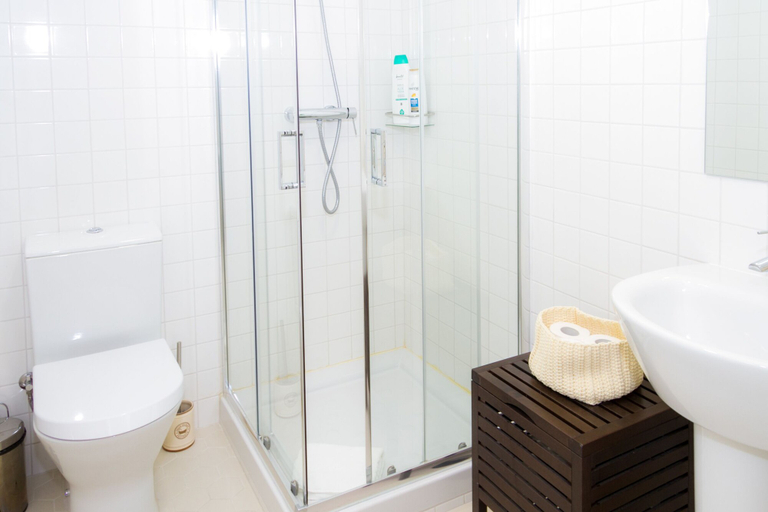 Bathroom, Liiiving - Historic Clérigos Studio - 3F, Porto
