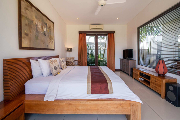 Bedroom 2, Peaceful Private Villa, 3 BR, Canggu With Staff, Badung