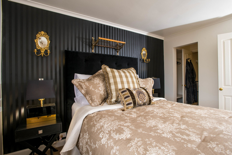 Bedroom 17