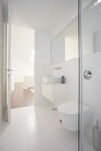 Bathroom 2, Liiiving - Luxury Gallery Apartment I, Porto