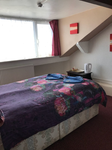 Bedroom 2, Beckwood Hotel, Blackpool