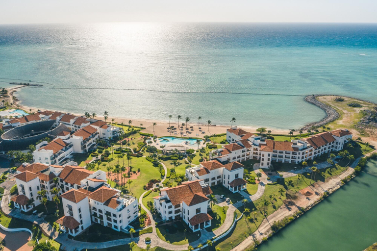 Exterior & Views 2, Sunny Beach View Apt at Punta Palmera CBB, Salvaleon de Higuey