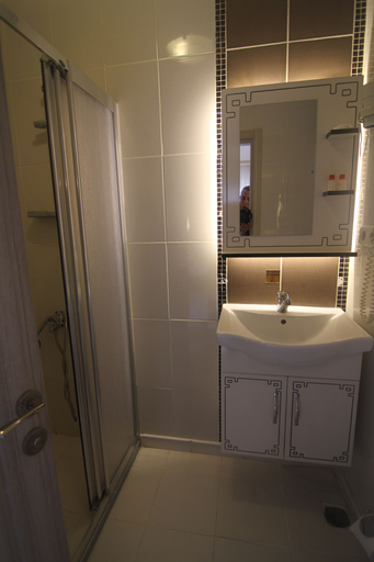 Bathroom 5, Hotel Grand Liza, Fatih