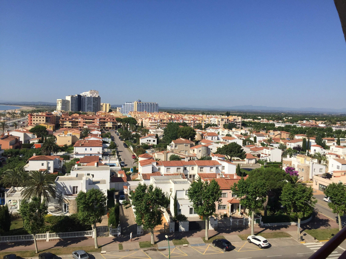 Others 5, Apartamento Inmobahia - BIII - 8-3, Girona