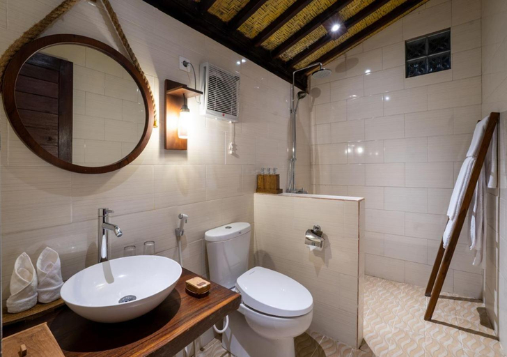 Bathroom 3, Amanuba Ersadeva Resort, Jembrana