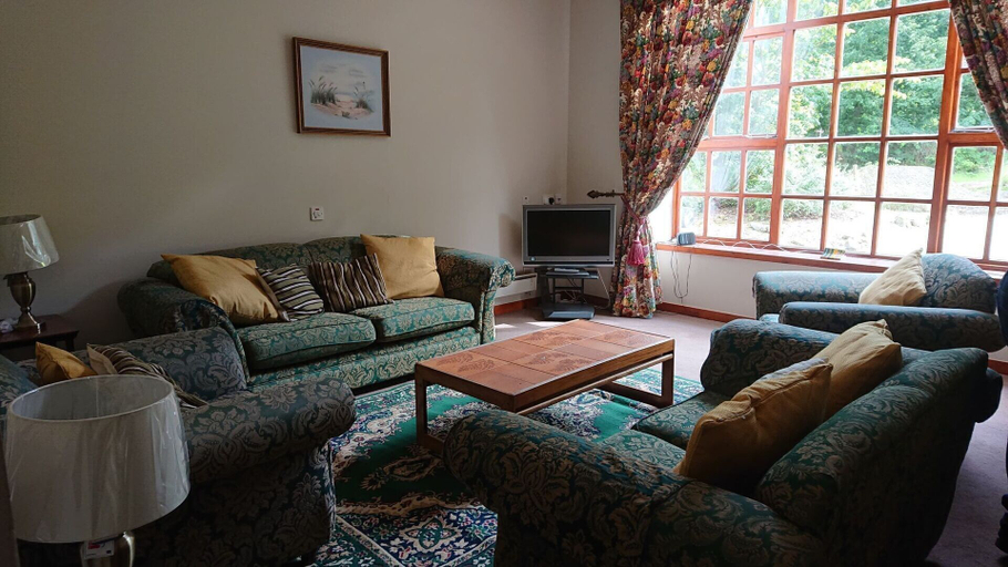 Others 3, 4-bed Property in Converted Coach House in Turriff, Aberdeenshire