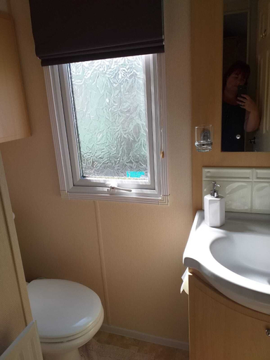 Bathroom 5, Captivating 2-bed 6 Berth Caravan in Ingoldmells, Lincolnshire