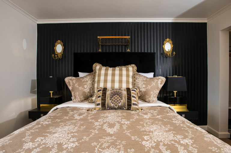 Bedroom 9