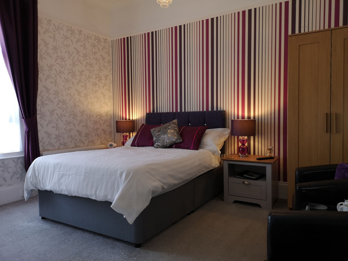 Bedroom 2, Harmony Guest House, Torbay