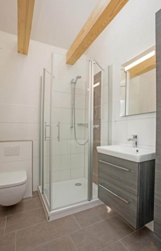 Bathroom, Wohnung Bucki, Leer