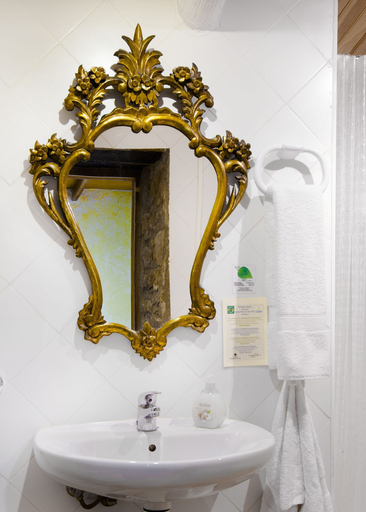 Bathroom, El Porxet de Sant Grau, Lleida
