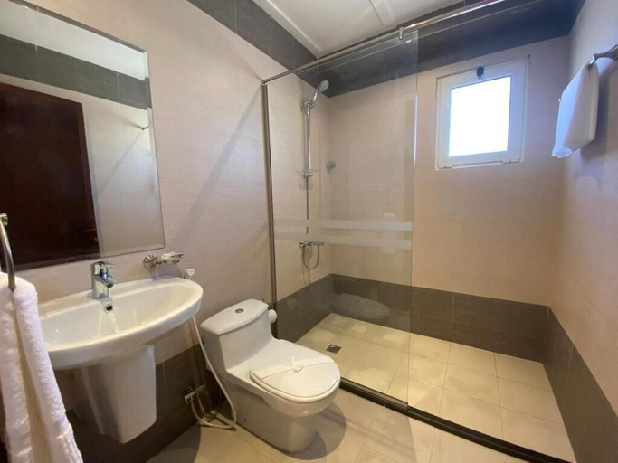 Bathroom 5, Fakhamat Al Dyafah Serviced Apartment, Al Khobar