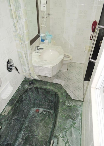 Bathroom 3, Hotel Asia, Cebu City