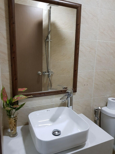 Bathroom 2, Beach City Apartment, Nha Trang