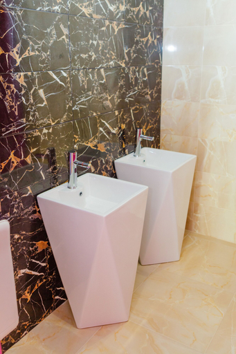 Bathroom 3, Revu, Tuapsinskiy rayon