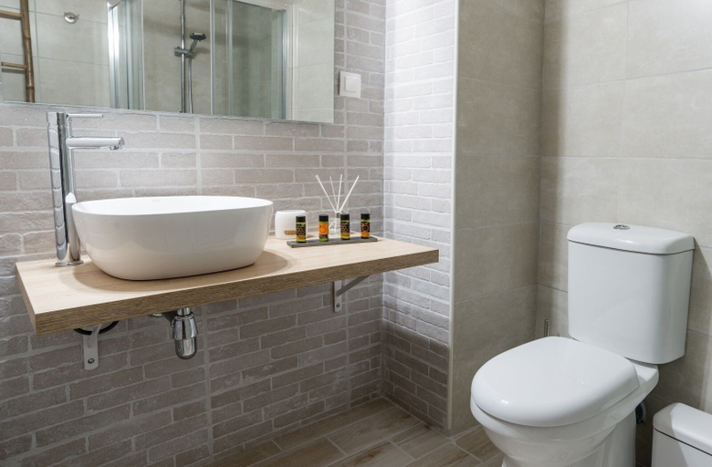Bathroom 4, AELIA Apartments-Old Port Chania, Crete