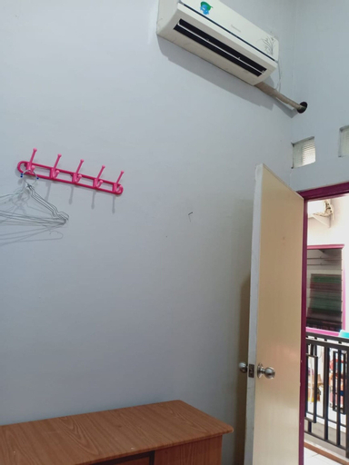 Bedroom 3, Homestay Mentari Women Only by ZUZU, Surabaya