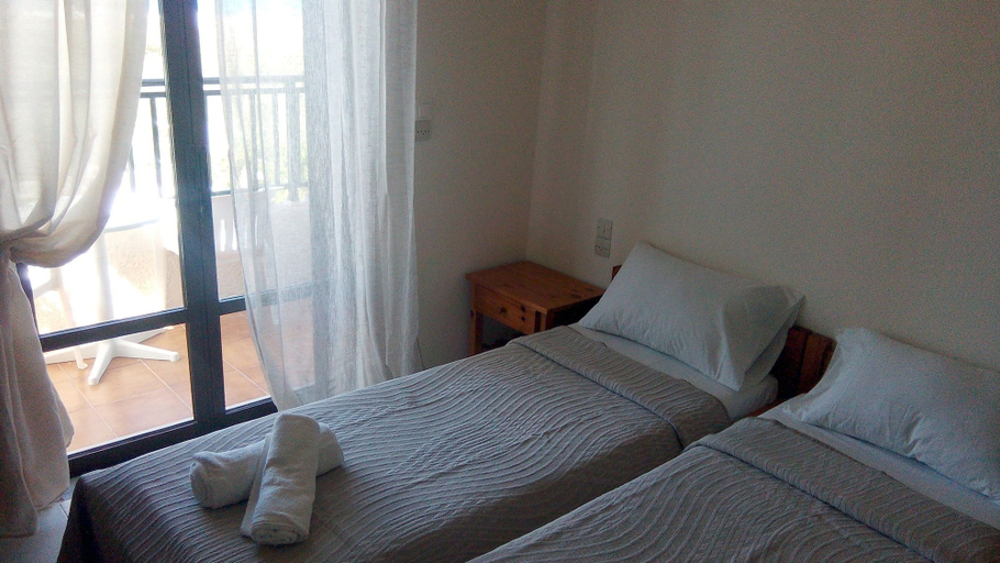Bedroom 3, Andysgardens, Crete