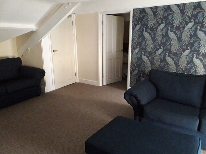 Others 5, The Royal Oak Hotel, Ceredigion