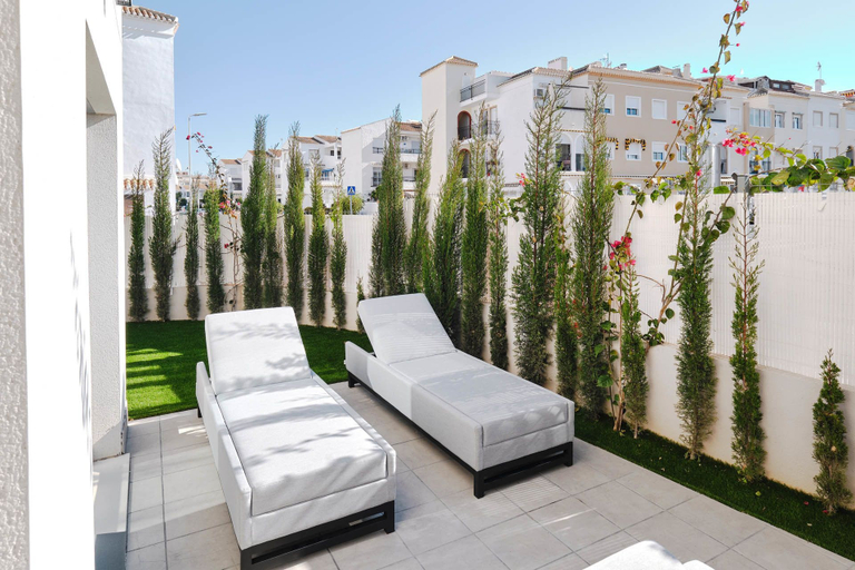 Others 5, Villa Amalia 59, Alicante