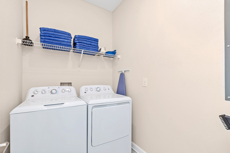 Bathroom 3, Family Friendly! 6bed 5Ba Villa with Pool, Osceola