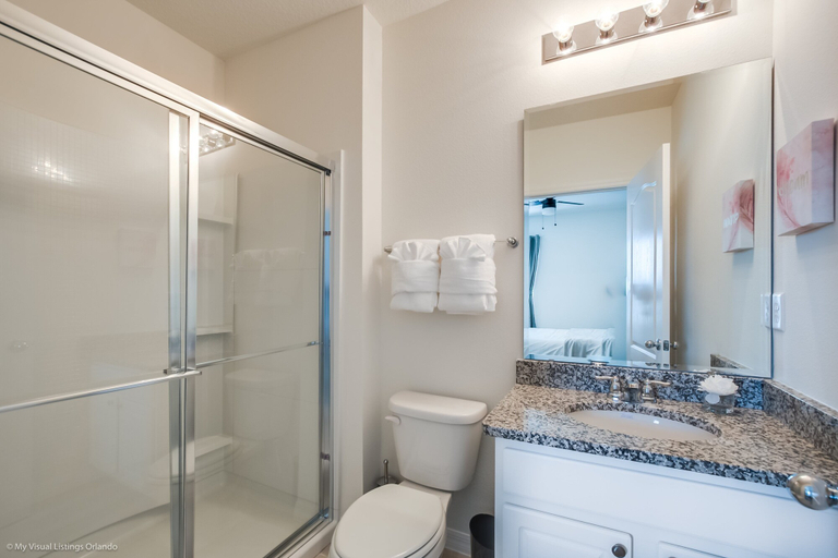 Bathroom 3, 5272oak, Polk