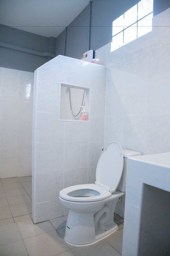 Bathroom 4, Triple Tree Resort, Lam Luk Ka
