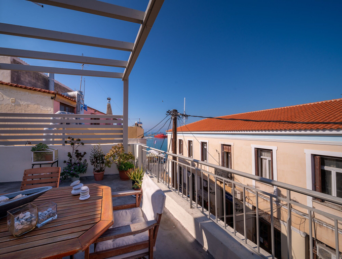 Others 5, The Roof - Flat Sea View in Aegina Town, Attica