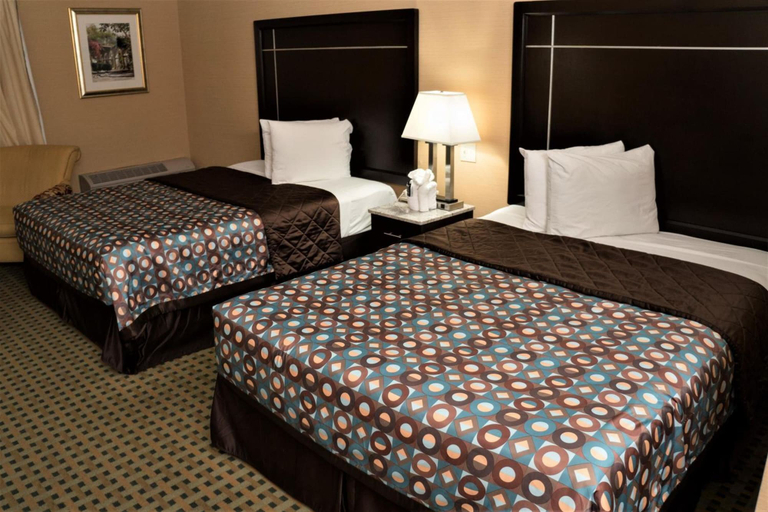 Bedroom 3, California Inn, San Bernardino
