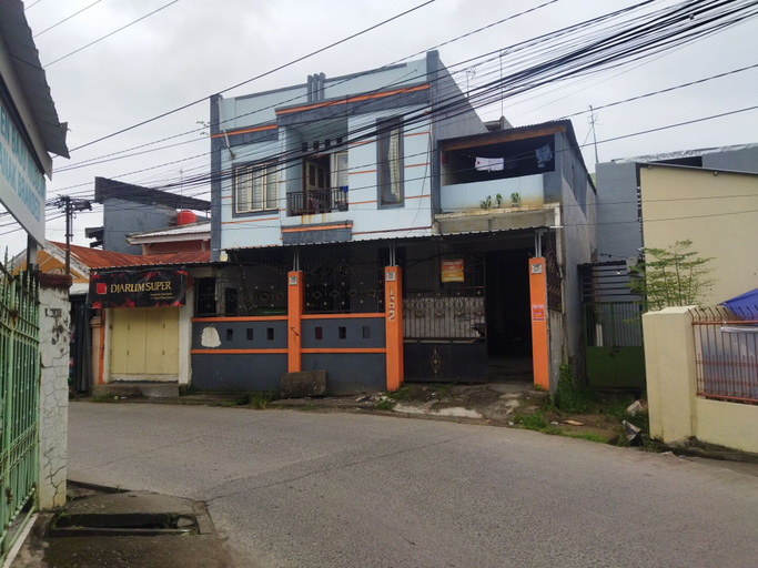 Exterior & Views 2, Hotel O Kost Biru, Makassar