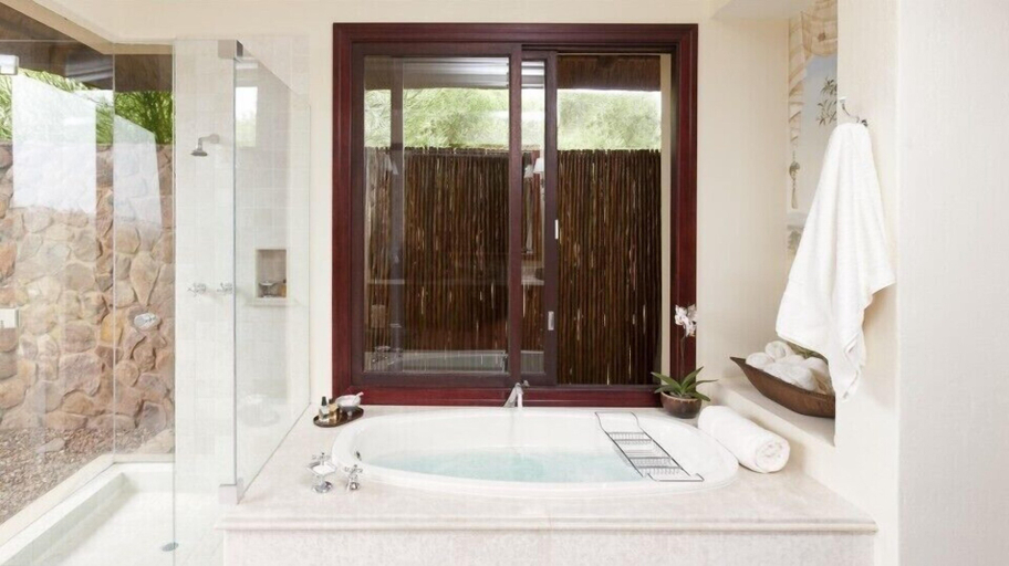 Bathroom, Izingwe Lodge, Waterberg