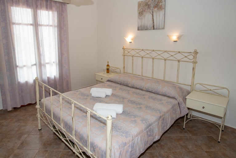 Bedroom 4, Mare Monte, South Aegean