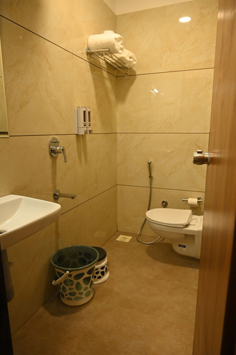 Bathroom, Hotel Embassy INN, Ujjain