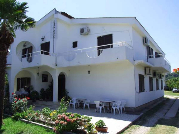 Exterior & Views 2, B&B Lovac Azurina