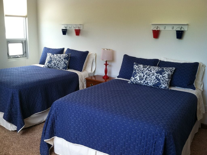 Bedroom, Downtown Condo With Lake & BAY Views, Benzie