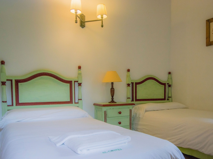 Bedroom 4, Viviendas Rurales El Covaju, Cantabria