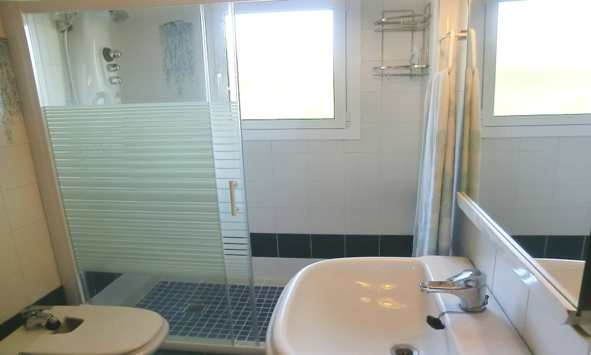 Bathroom 4, 104650 - Villa in Blanes, Girona