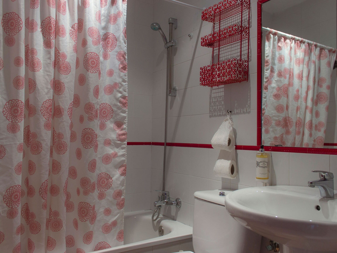 Bathroom 5, Viviendas Rurales El Covaju, Cantabria