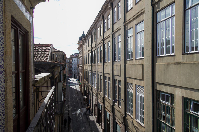Others, Liiiving - Historic Clérigos Studio - 3F, Porto