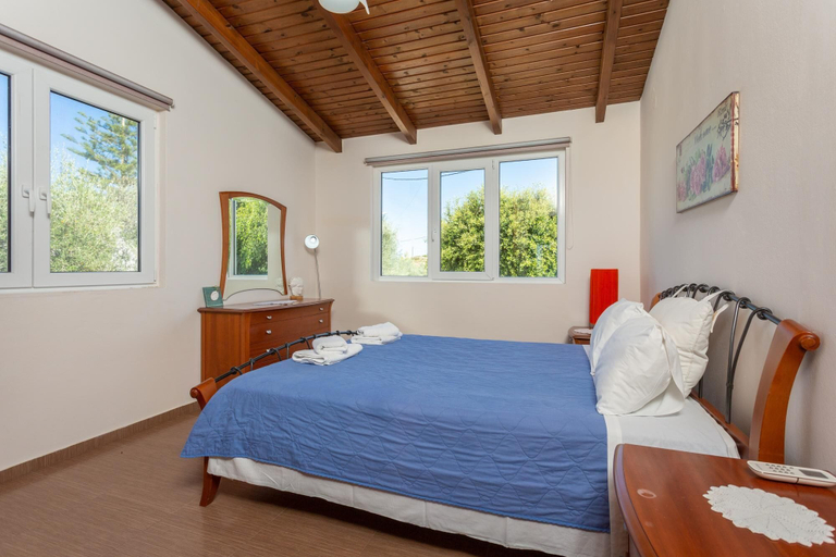 Bedroom 3, Villa Thetis, Crete