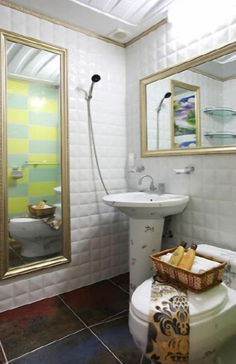 Bathroom 3, spero spera, Geoje