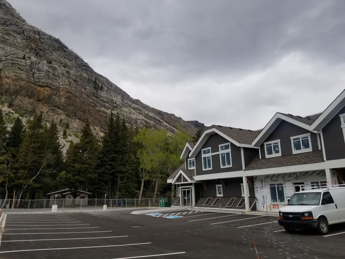 Exterior & Views 2, Kilmorey Lodge, Division No. 3