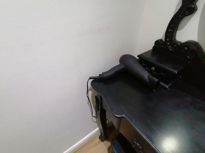 Others 4, Lovely 2-bed Apartment in Coventry, Warwickshire