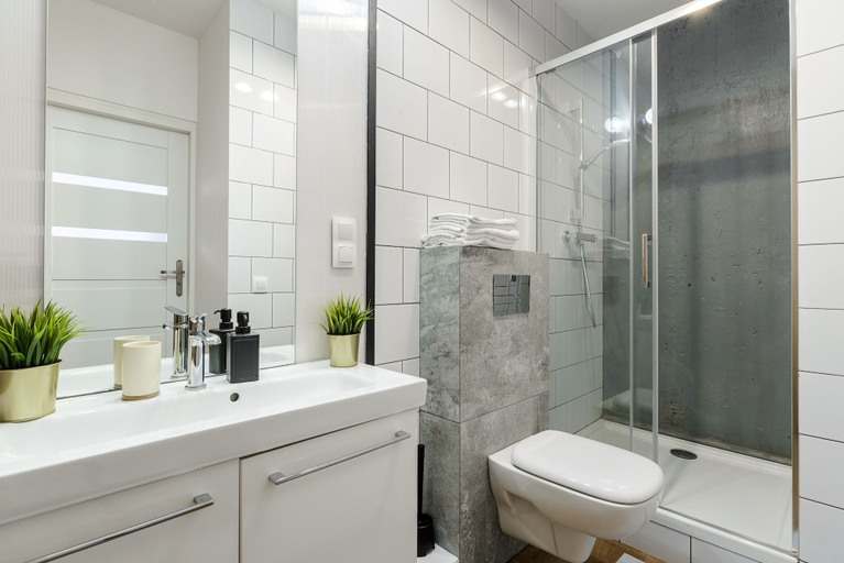 Bathroom 4, Lumina stylish apartments in the center, Warsaw
